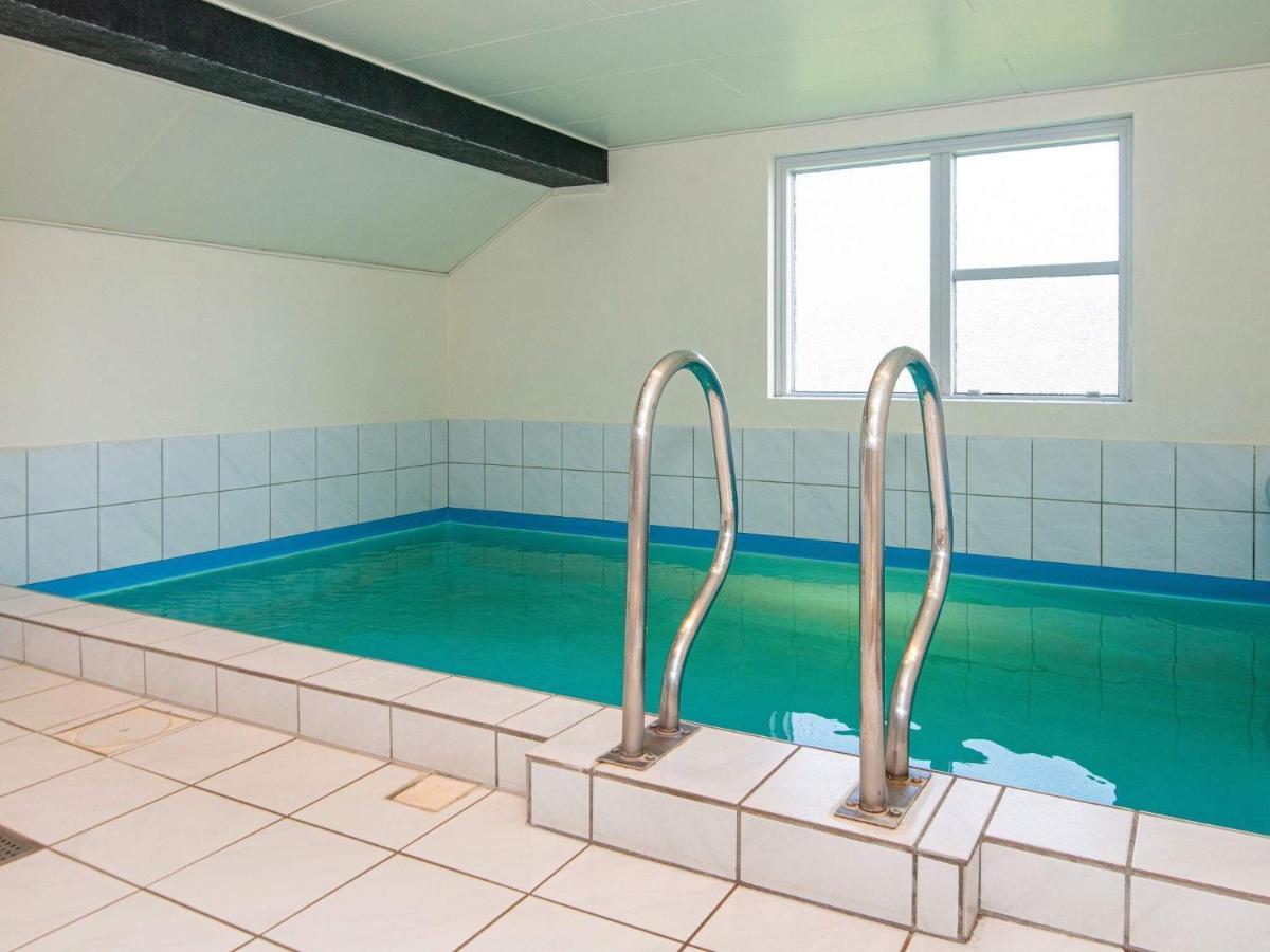 10 Person Holiday Home In Juelsminde Sonderby  Exteriér fotografie