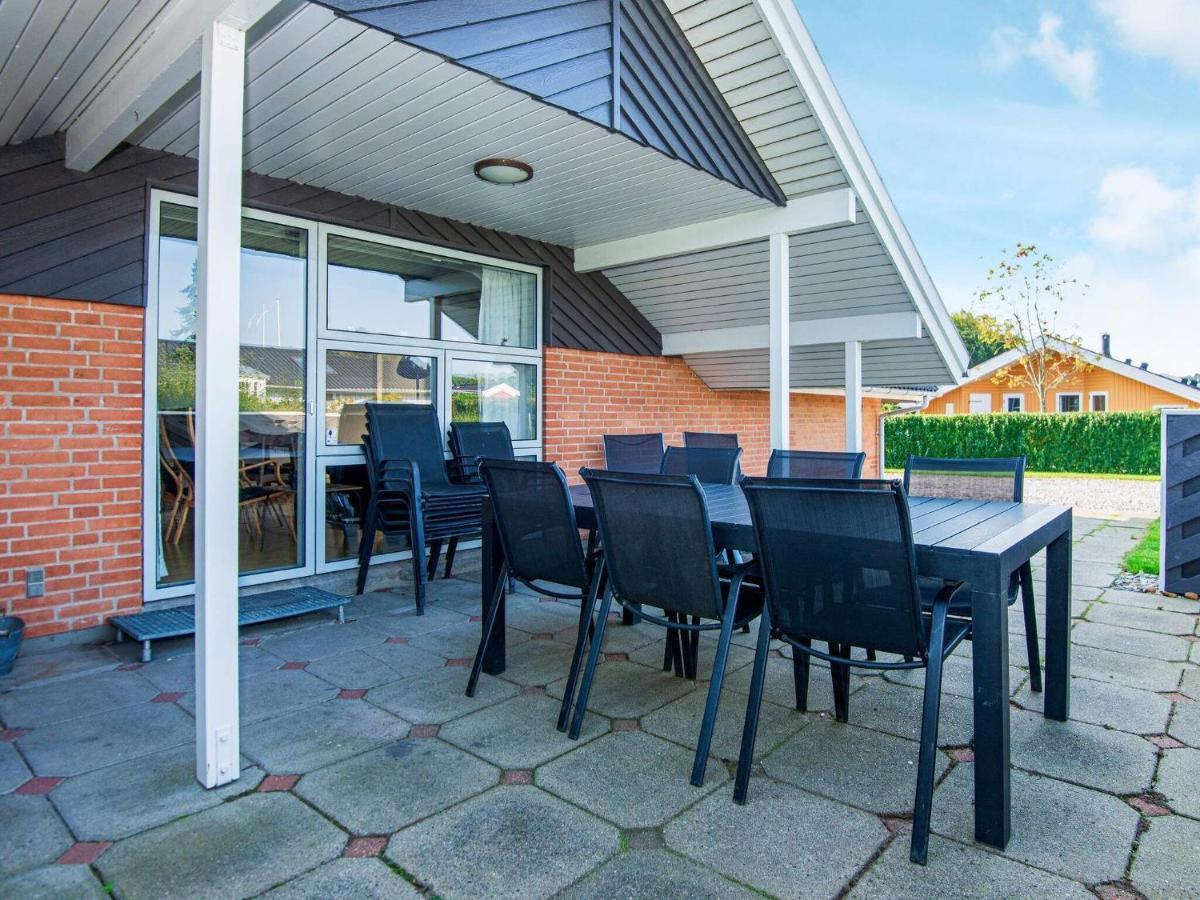 10 Person Holiday Home In Juelsminde Sonderby  Exteriér fotografie