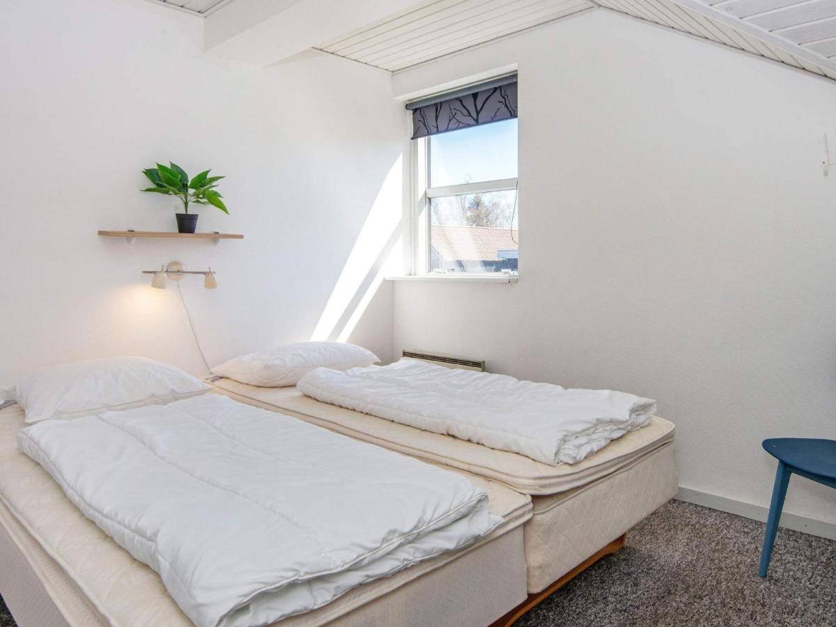 10 Person Holiday Home In Juelsminde Sonderby  Exteriér fotografie