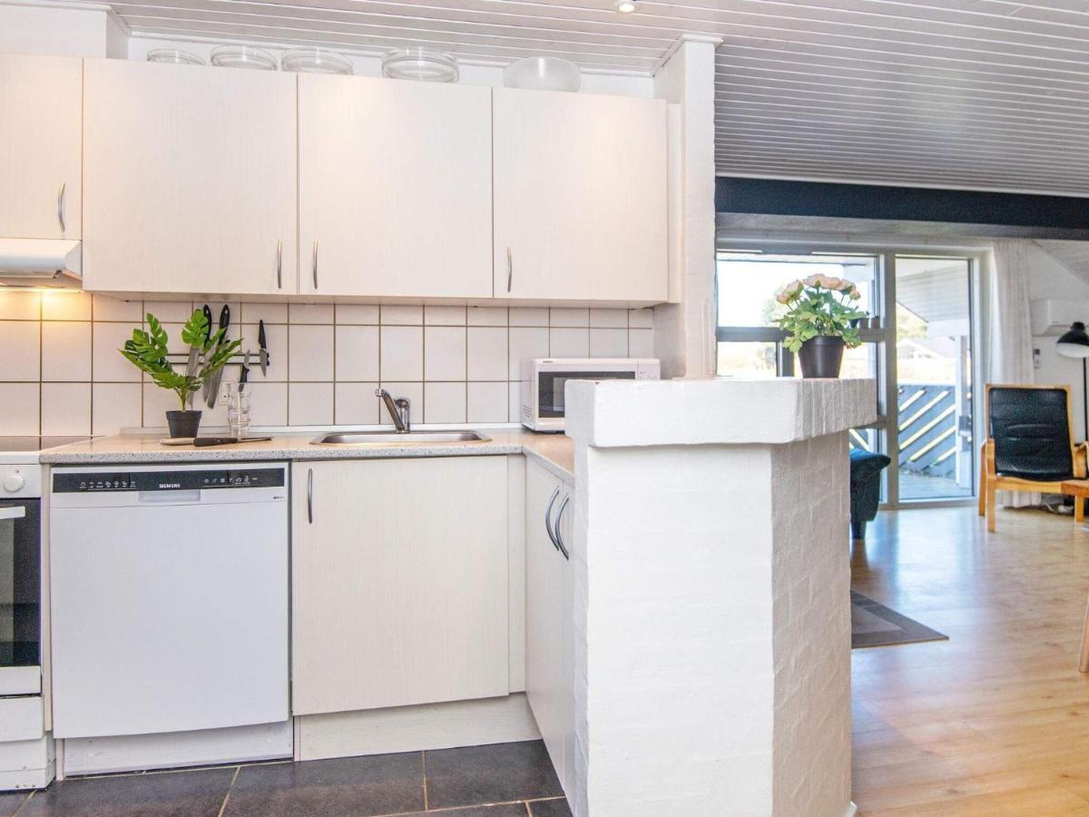 10 Person Holiday Home In Juelsminde Sonderby  Exteriér fotografie